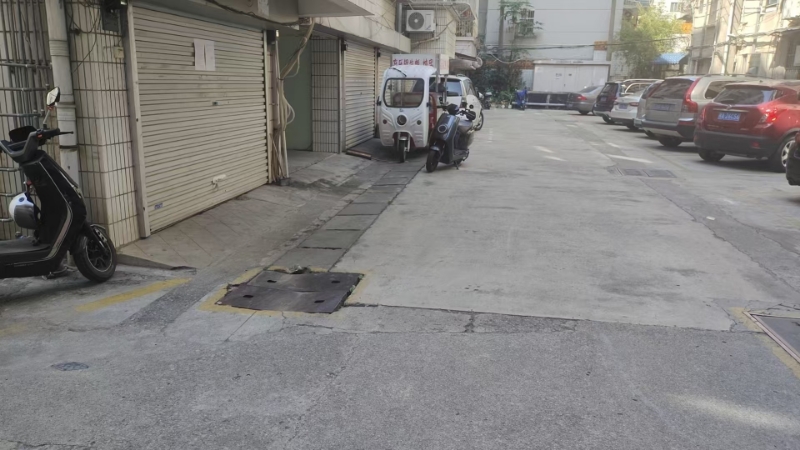 广西88858cc永利官网集团建政路51号院内车库招租通告